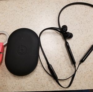 Wireless Beats by Dre w/ Lightning Apple USB Cable